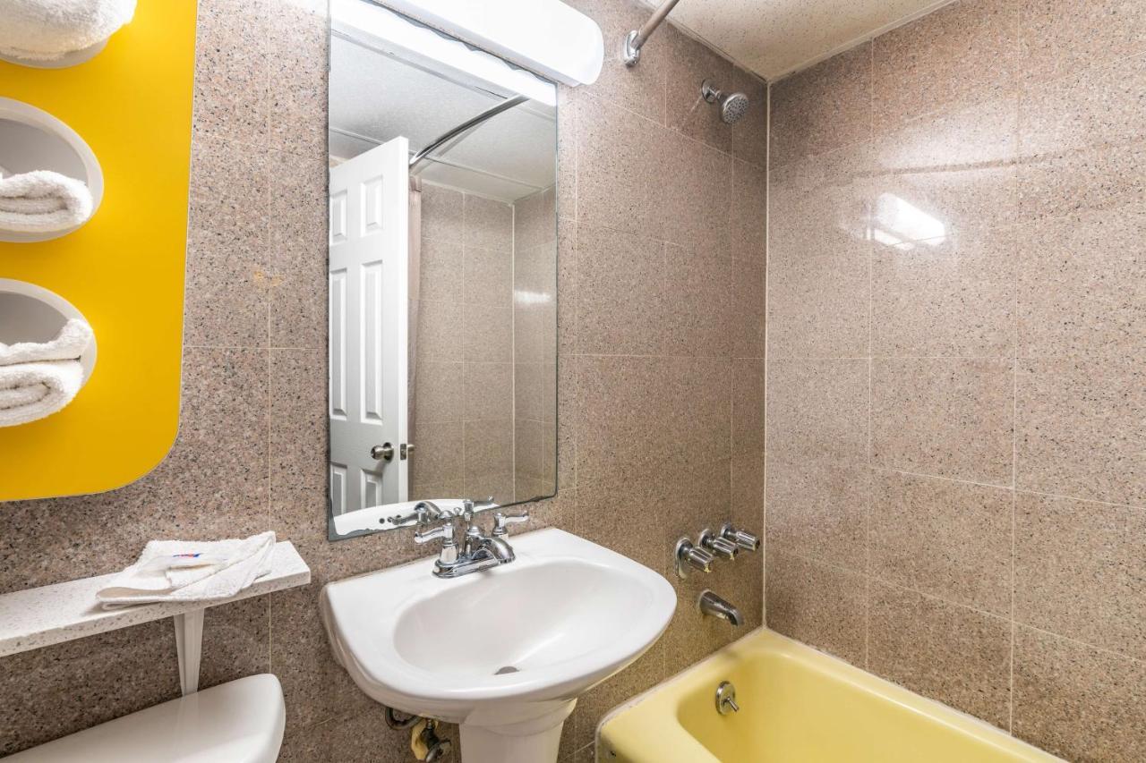 Motel 6-Elmsford, Ny - White Plains Buitenkant foto
